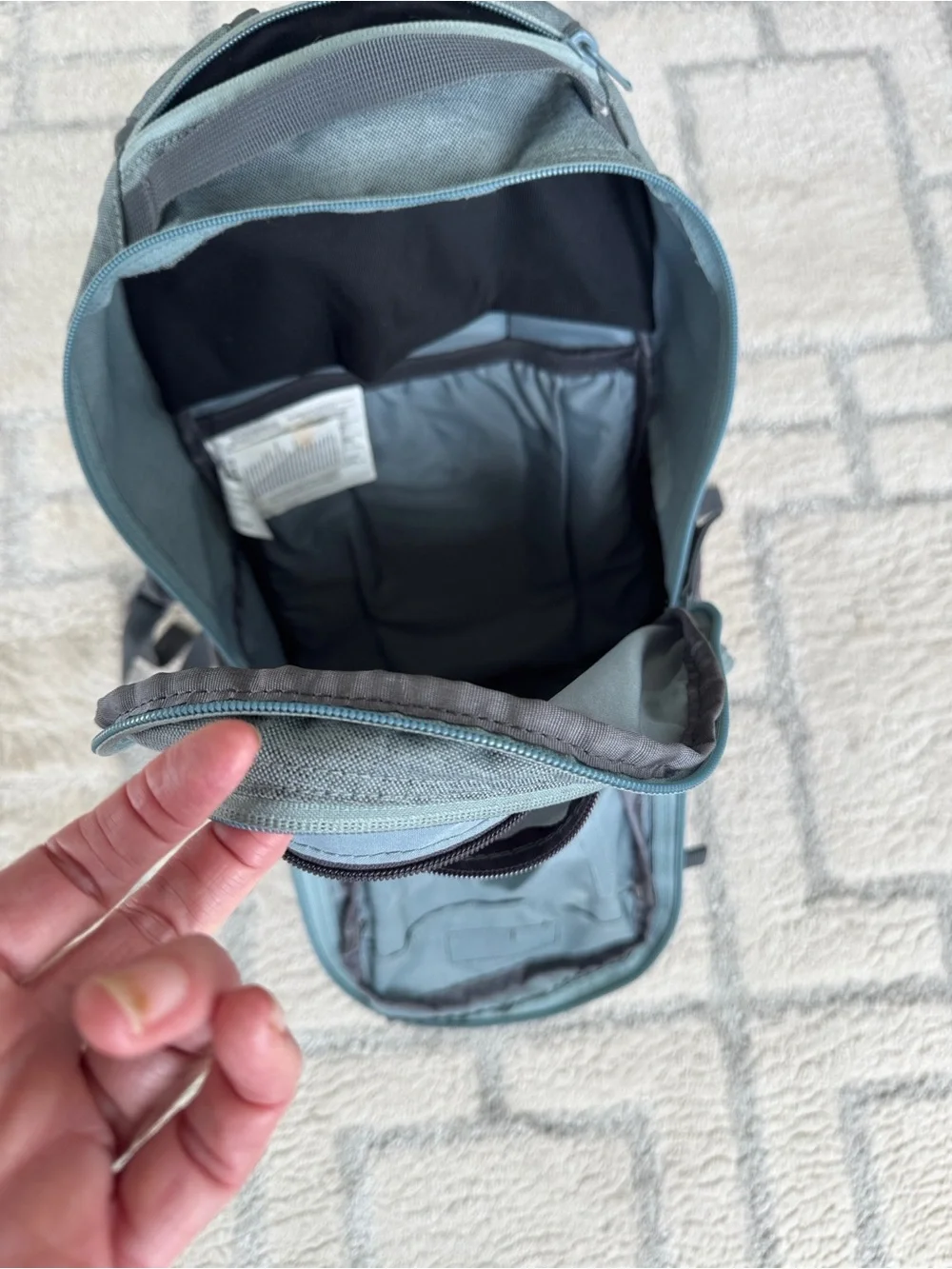 Dakine URBN Mission 18L Backpack Grey Heather Skateboard Carry Daypack gropcore